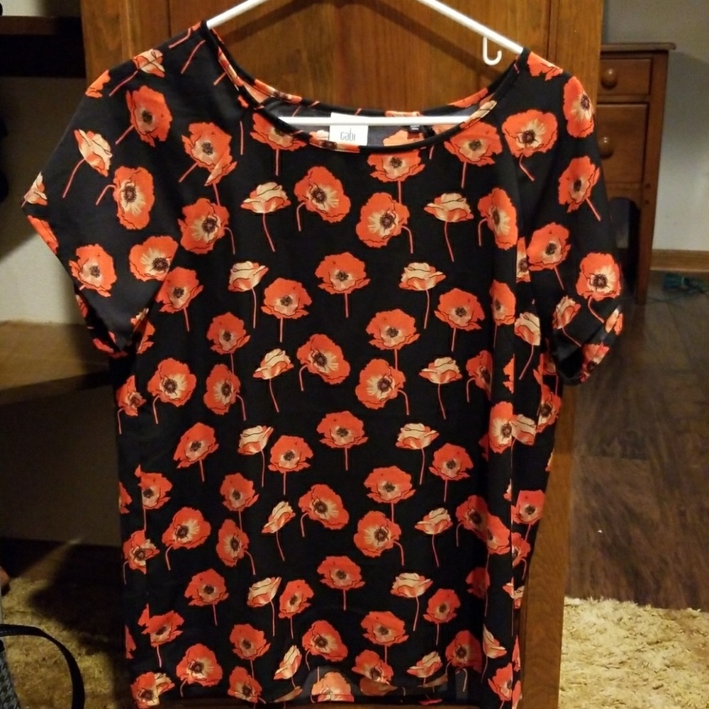 Cabi Top